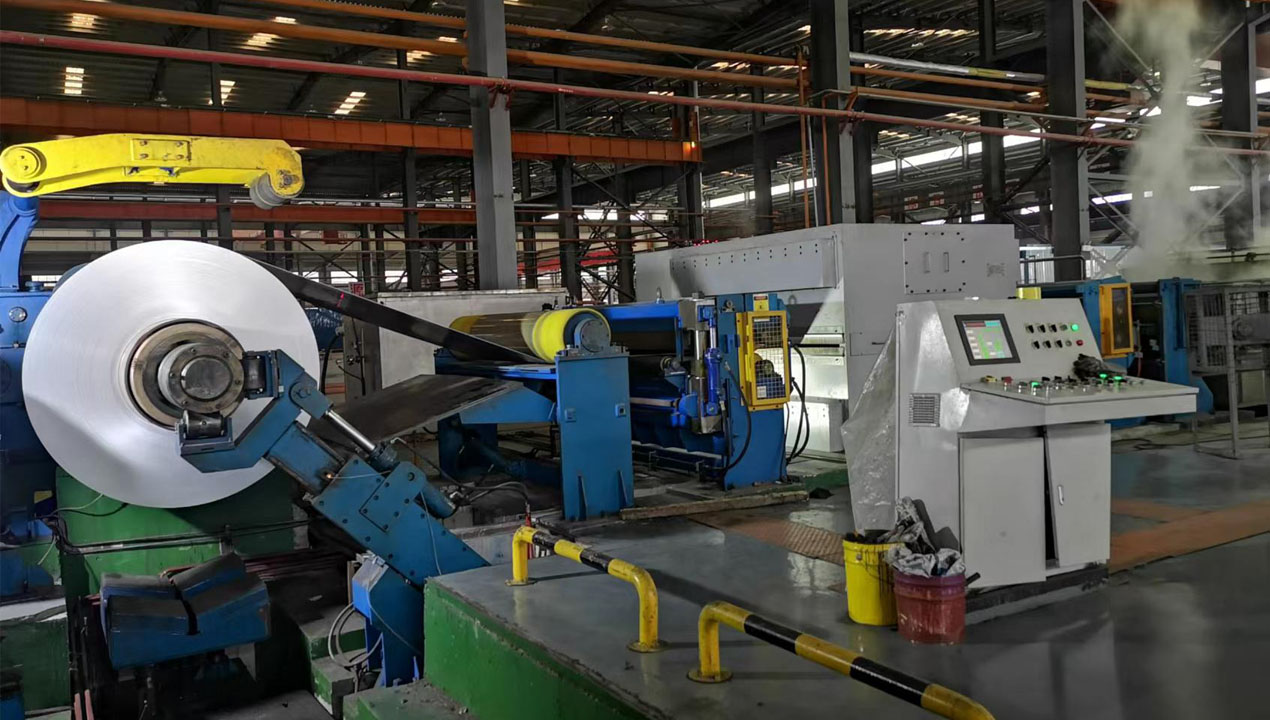 Aluminium coil surface cleaning line